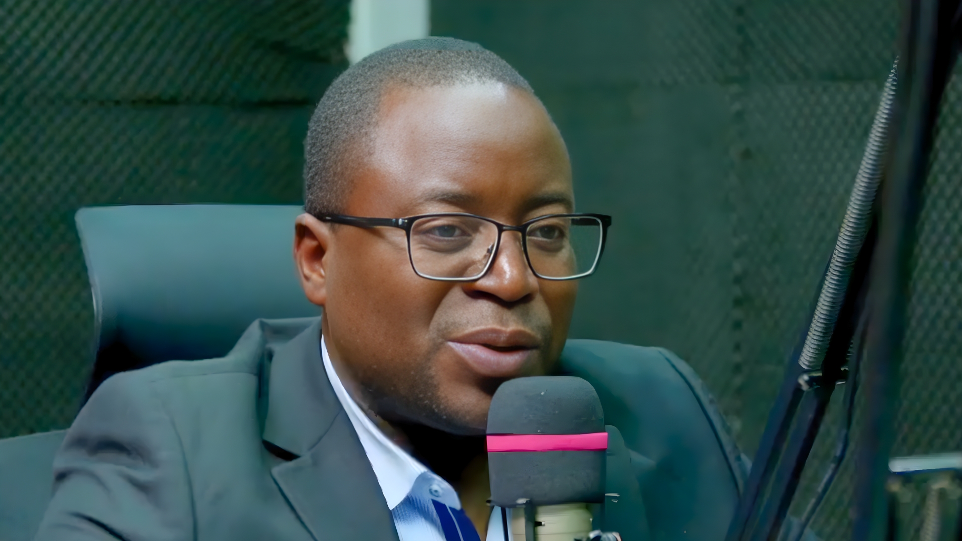 Makebi Zulu on 5FM Radio